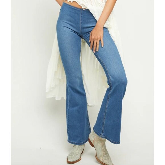 Free People We The Free Penny Pull-On Flare Blue Jeans - Size 25 - Picture 1 of 8